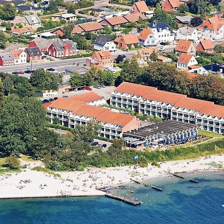 4 Person Holiday Home On A Holiday Park In フ ァボルグ エクステリア 写真